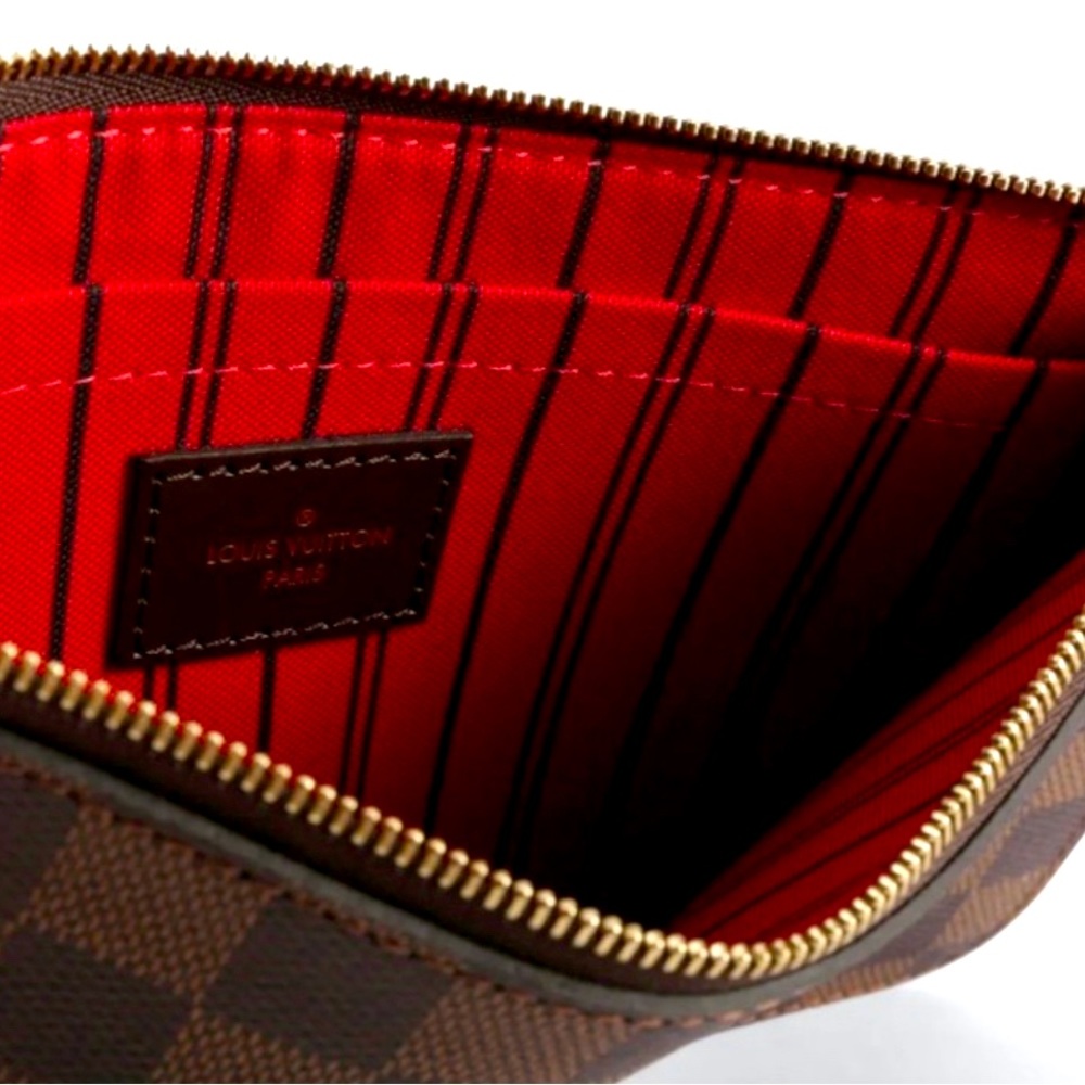 Authentic GM Pouchette